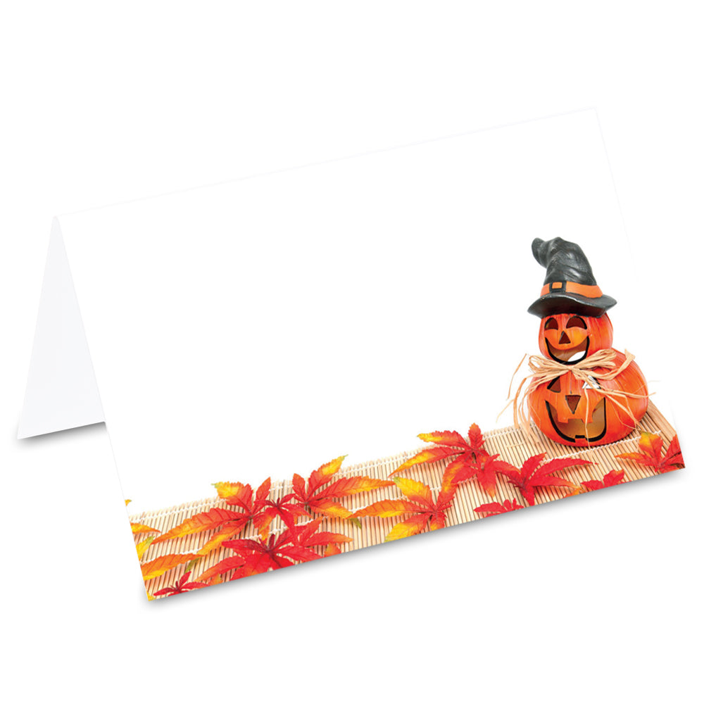 tischkarte "halloweenkürbis", kürbisse, und herbstlaub auf vorderrückseite