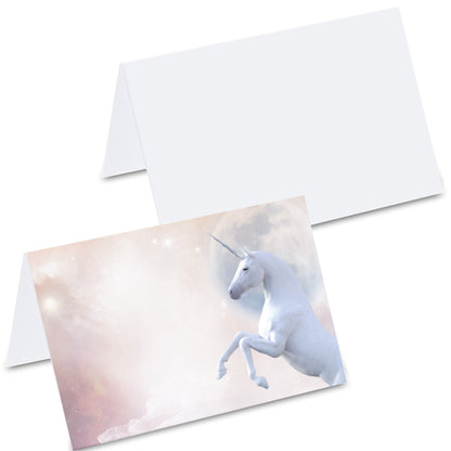 tischkarte "einhorn vollmond", weißes einhorn vor vollmond und wolken auf vorderseite, rückseite weiß ohne motiv