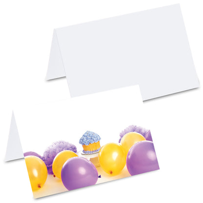 tischkarte "cupcakes und ballon", gelbe und lila ballons mit cupcake auf vorderseite, rückseite weiß 