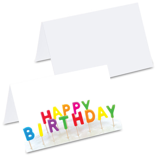 tischkarte "happy birthday", bunte kleine buchstabenkerzen die schriftzug happy birthday zeigen auf vorderseite, rückseite weiß 