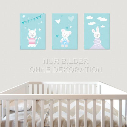 leinwand set "tier harmonie türkis" 3 verschiedene tiermotive auf türkisfarbenem hintergrund (katze, teddy, hase), in kinderzimmer auf grauer tapete
